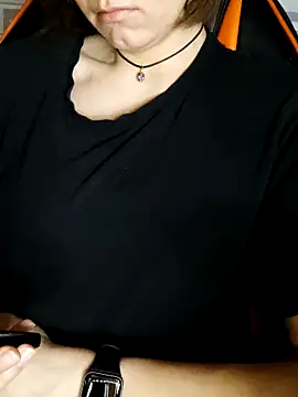 Snapshot of Aashikalaa chatting on March 25, 2026, 11:44 pm Aashikalaa online show from March 25, 2026, 11:44 pm