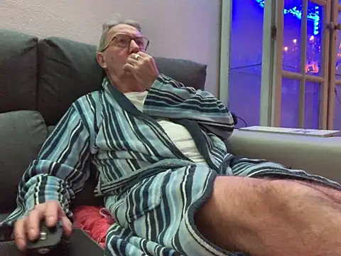 Nudelschwanz online show from February 3, 2025, 6:17 pm