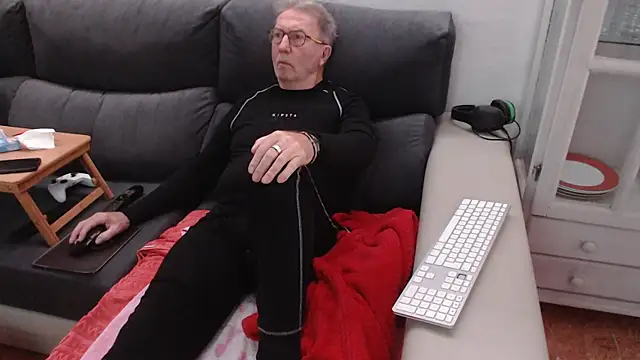 Nudelschwanz online show from February 5, 2025, 5:20 pm