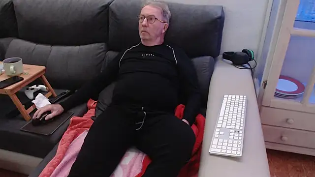 Nudelschwanz online show from February 6, 2025, 8:13 pm