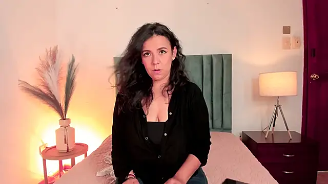 Snapshot of Amber__Davis chatting on January 27, 2025, 6:09 pm Amber Davis online show from January 27, 2025, 6:09 pm