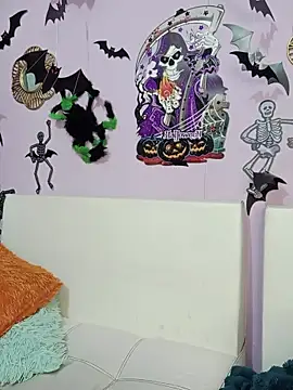 Snapshot of Deina_bunny chatting on October 10, 2025, 9:03 pm Deina bunny online show from October 10, 2025, 9:03 pm