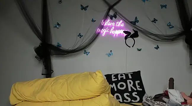 ThickAssRena online show from February 11, 2025, 4:35 pm