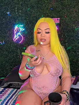 ThickAssRena online show from March 16, 2026, 7:01 am