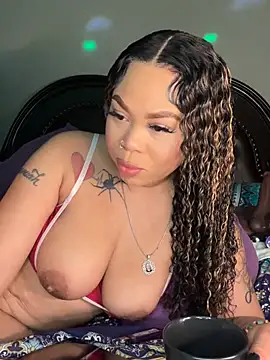 ThickAssRena online show from July 6, 2026, 5:37 am