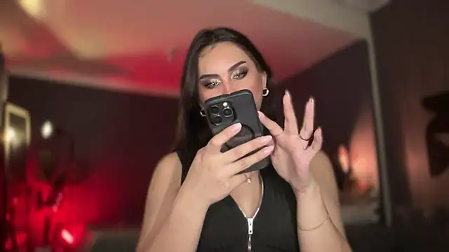 Snapshot of Mistress_supreme chatting on September 19, 2025, 2:13 am Mistress supreme online show from September 19, 2025, 2:13 am