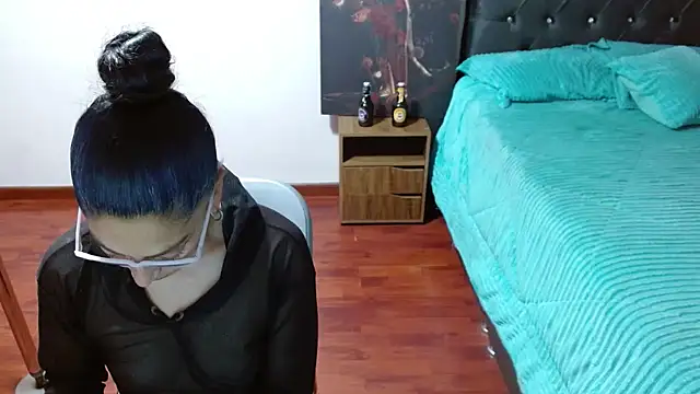 Snapshot of Anitta_muscle chatting on November 10, 2025, 8:52 pm Anitta muscle online show from November 10, 2025, 8:52 pm