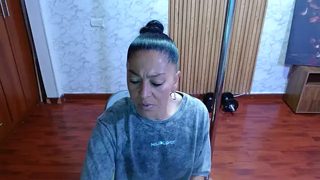 Anitta muscle online show from July 14, 2026, 8:03 pm