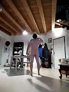 Snapshot of woww791 chatting on December 17, 2024, 6:20 pm woww791 online show from December 17, 2024, 6:20 pm