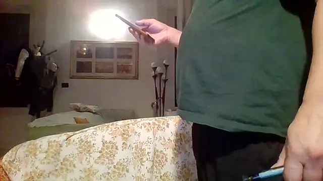 Snapshot of woww791 chatting on September 30, 2025, 7:52 pm woww791 online show from September 30, 2025, 7:52 pm