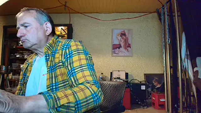 Snapshot of jeanlulu chatting on May 16, 2026, 7:45 pm jeanlulu online show from May 16, 2026, 7:45 pm