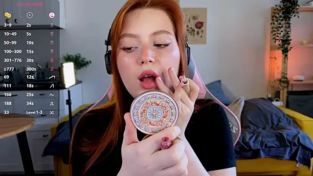 Sofy Benson online show from April 19, 2026, 1:32 pm