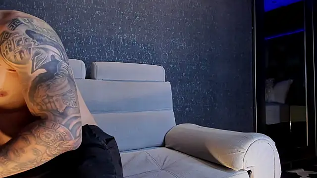 Snapshot of MarkWalker__ chatting on October 2, 2025, 10:22 am MarkWalker online show from October 2, 2025, 10:22 am