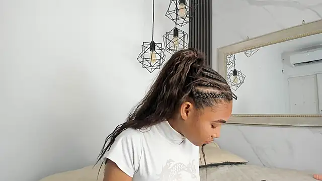 kristyl paez online show from April 10, 2026, 8:02 pm