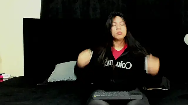 lissandthor13 online show from January 13, 2026, 10:20 am