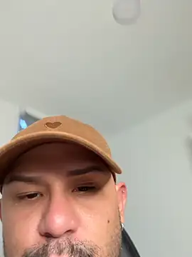 Snapshot of nicolas_cox chatting on March 21, 2026, 10:35 pm nicolas cox online show from March 21, 2026, 10:35 pm