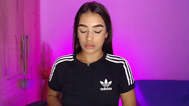 GiltRosebush online show from January 11, 2025, 2:09 am