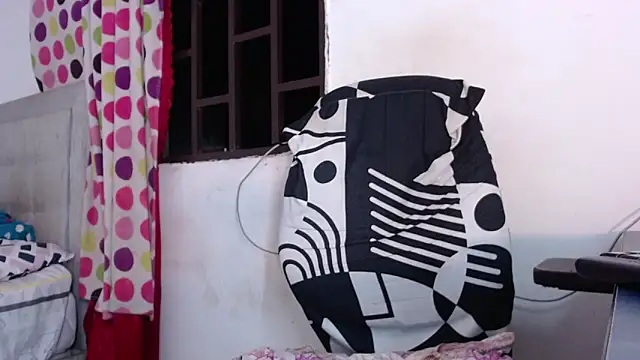 Snapshot of DirtixFantasy chatting on October 7, 2025, 1:14 am DirtixFantasy online show from October 7, 2025, 1:14 am