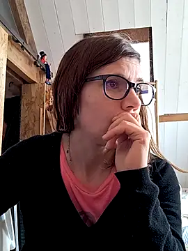 Lina lou4 online show from March 13, 2025, 12:35 pm