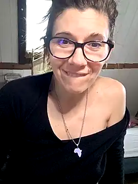 Lina lou4 online show from March 15, 2025, 1:18 pm