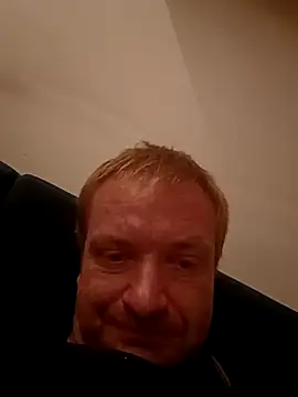 Snapshot of 82liska chatting on October 5, 2025, 10:07 pm 82liska online show from October 5, 2025, 10:07 pm