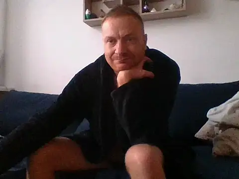 Snapshot of 82liska chatting on October 27, 2025, 8:29 am 82liska online show from October 27, 2025, 8:29 am