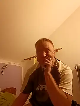 Snapshot of 82liska chatting on November 1, 2025, 2:24 am 82liska online show from November 1, 2025, 2:24 am