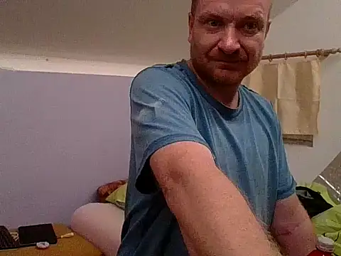 Snapshot of 82liska chatting on November 15, 2025, 5:31 pm 82liska online show from November 15, 2025, 5:31 pm