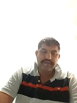 Snapshot of Amandev7 chatting on October 20, 2025, 4:35 am Amandev7 online show from October 20, 2025, 4:35 am