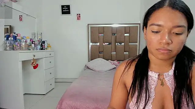 Snapshot of kendall-ewers chatting on October 3, 2025, 1:13 am kendall-ewers online show from October 3, 2025, 1:13 am