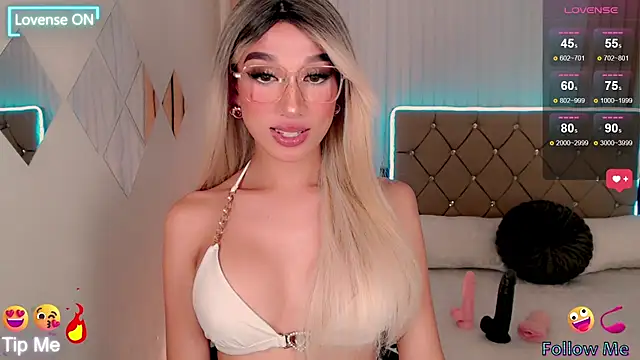 Snapshot of FuckDoll_Nathalie chatting on February 26, 2025, 12:27 am FuckDoll Nathalie online show from February 26, 2025, 12:27 am