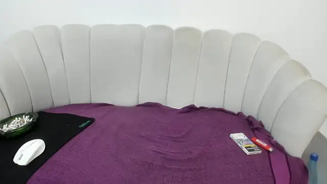 Snapshot of TheTopAlex chatting on September 22, 2025, 2:35 am TheTopAlex online show from September 22, 2025, 2:35 am