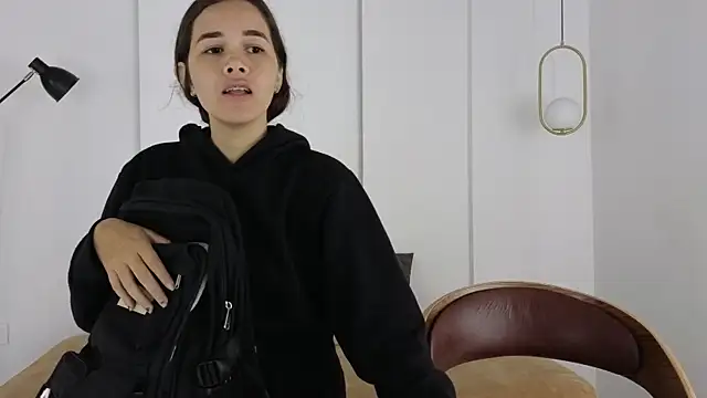 sexychanell 18 online show from December 19, 2025, 1:07 pm