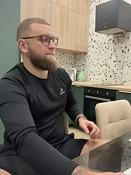 Bear bear  online show from February 25, 2025, 5:58 pm