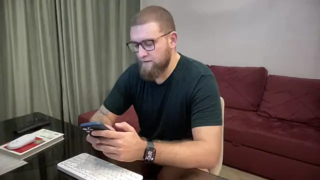 Bear bear  online show from March 7, 2025, 4:33 pm