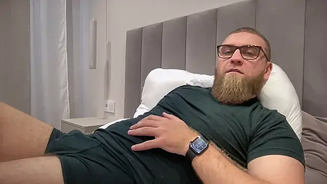 Bear bear  online show from October 9, 2025, 11:19 am