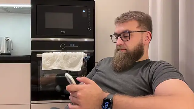 Bear bear  online show from January 6, 2026, 3:05 pm