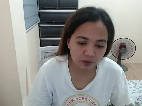 xTheLastVIRGINx online show from March 19, 2026, 2:43 pm