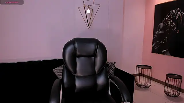 Snapshot of JuanitaClay chatting on October 25, 2025, 12:34 pm JuanitaClay online show from October 25, 2025, 12:34 pm