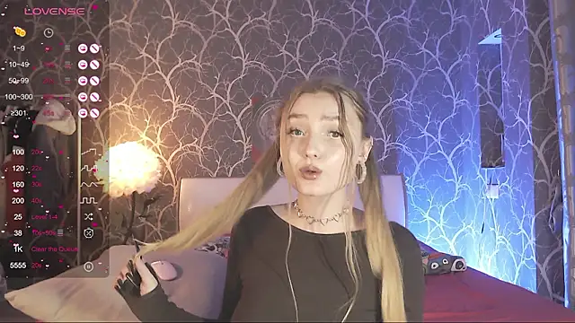 Snapshot of MiaMiaMeow chatting on March 2, 2026, 2:35 pm MiaMiaMeow online show from March 2, 2026, 2:35 pm