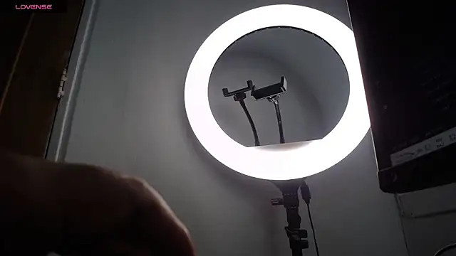  juliana rios online show from December 21, 2024, 6:44 pm