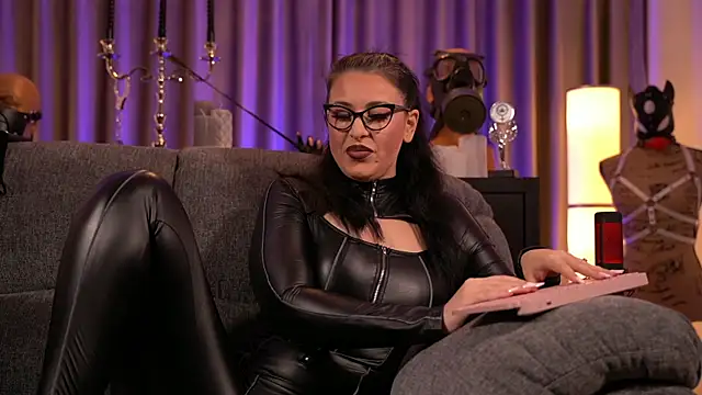 Snapshot of kelly_kent chatting on December 11, 2024, 1:47 am kelly kent online show from December 11, 2024, 1:47 am