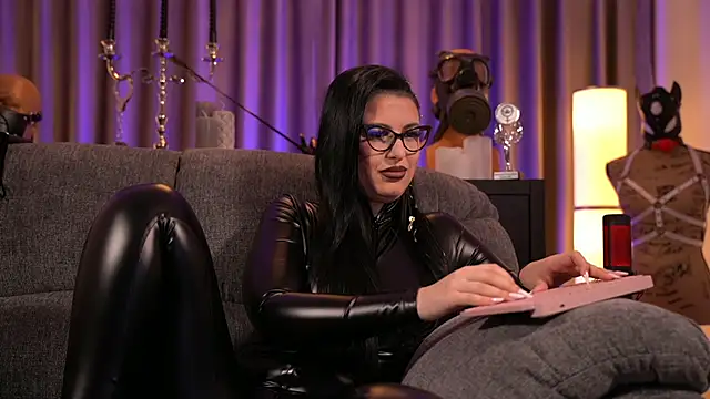 Snapshot of kelly_kent chatting on December 13, 2024, 5:16 am kelly kent online show from December 13, 2024, 5:16 am