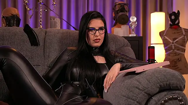 Snapshot of kelly_kent chatting on December 28, 2024, 12:57 am kelly kent online show from December 28, 2024, 12:57 am