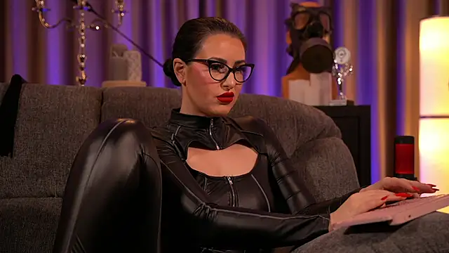 Snapshot of kelly_kent chatting on February 1, 2025, 1:02 am kelly kent online show from February 1, 2025, 1:02 am