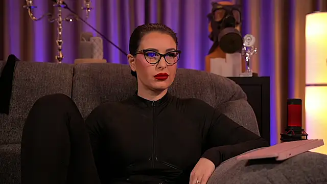 Snapshot of kelly_kent chatting on February 3, 2025, 10:54 pm kelly kent online show from February 3, 2025, 10:54 pm