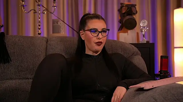 Snapshot of kelly_kent chatting on February 13, 2025, 7:35 am kelly kent online show from February 13, 2025, 7:35 am