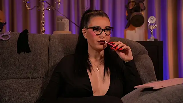 Snapshot of kelly_kent chatting on February 17, 2025, 11:53 pm kelly kent online show from February 17, 2025, 11:53 pm