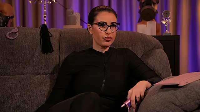 Snapshot of kelly_kent chatting on March 7, 2025, 1:20 am kelly kent online show from March 7, 2025, 1:20 am