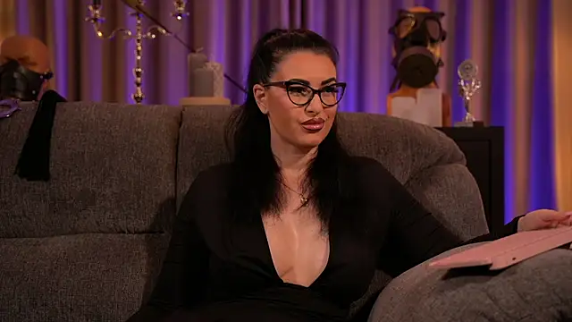 Snapshot of kelly_kent chatting on March 13, 2025, 3:00 am kelly kent online show from March 13, 2025, 3:00 am